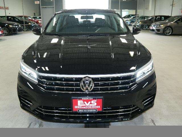 2017 Volkswagen Passat 1.8T R-Line 4dr Sedan